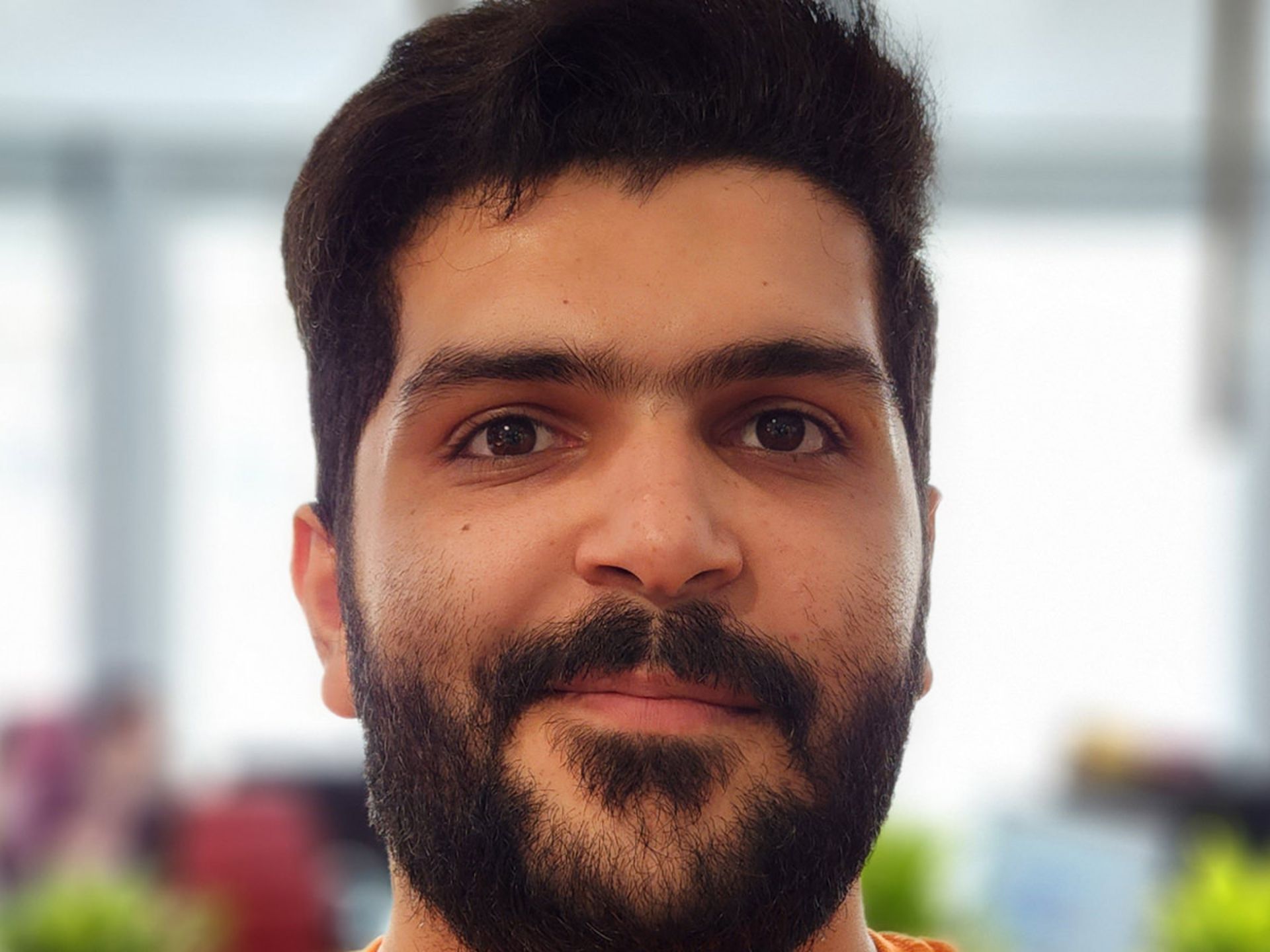 کراپ عکس سلفی با دوربین پشتی اصلی گلکسی زد فولد ۴