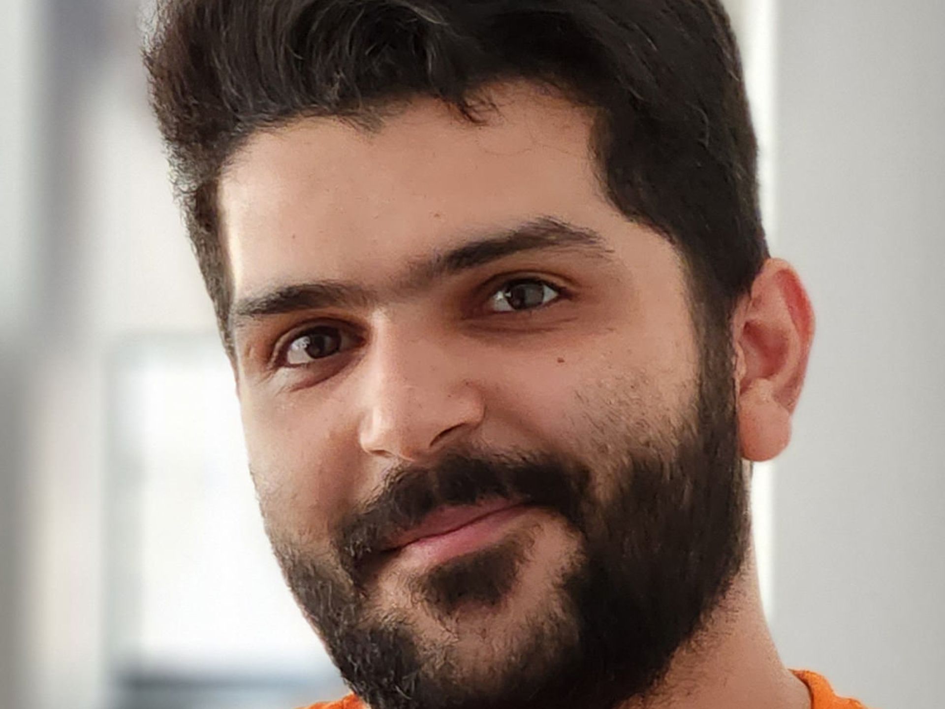 کراپ عکس پرتره با دوربین تله‌فوتو گلکسی زد فولد ۴