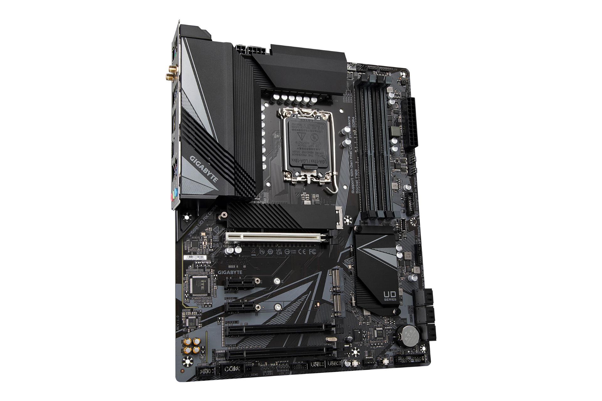 نمای چپ مادربرد گیگابایت GIGABYTE Z690 UD AX DDR4 (rev. 1.x)