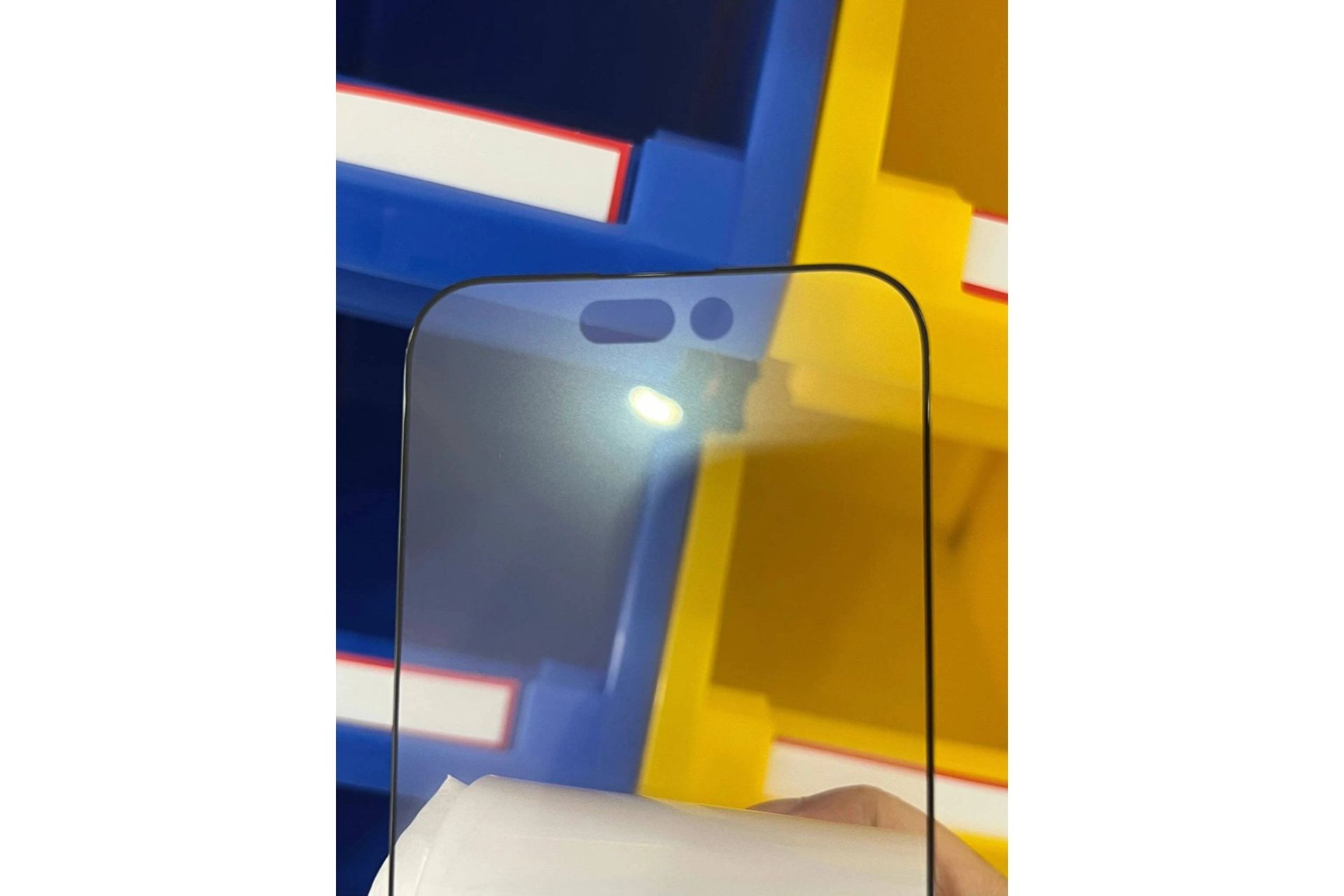 محافظ نمایشگر آیفون ۱۴ پرو