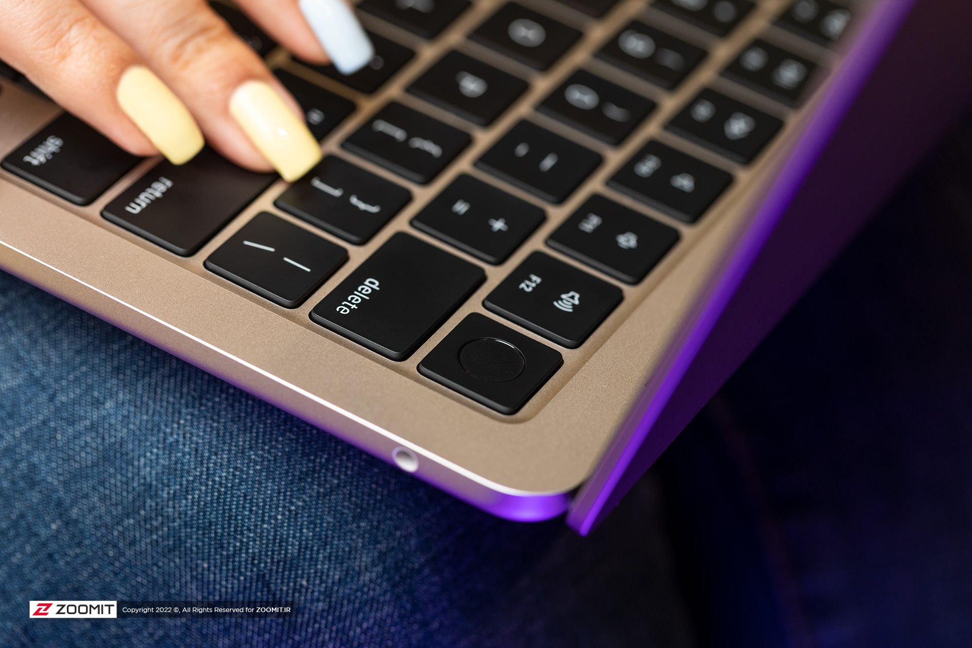 MacBook Air M2 fingerprint sensor