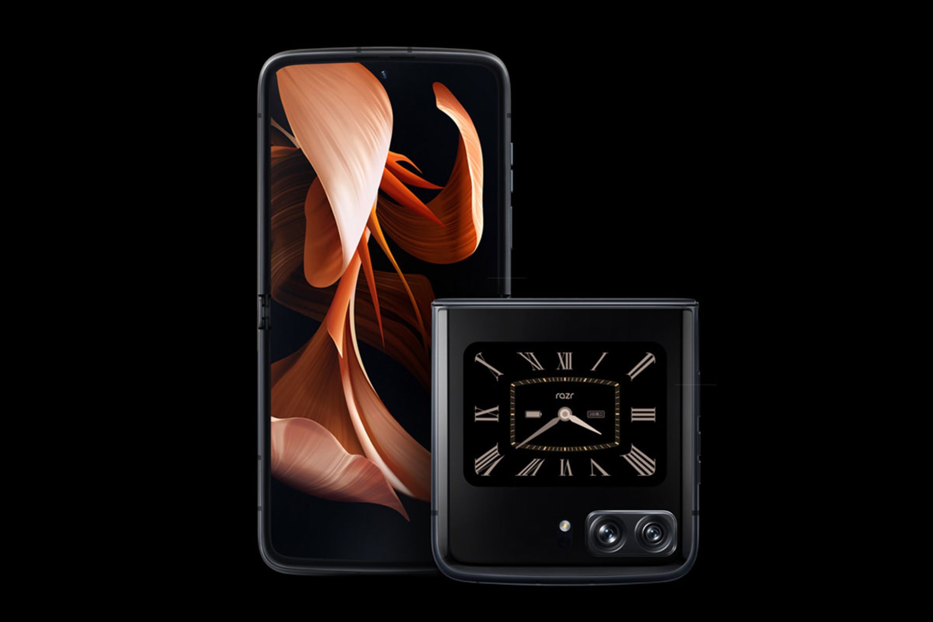 گوشی موتورولا ریزر 2022 در حالت باز و تاشده