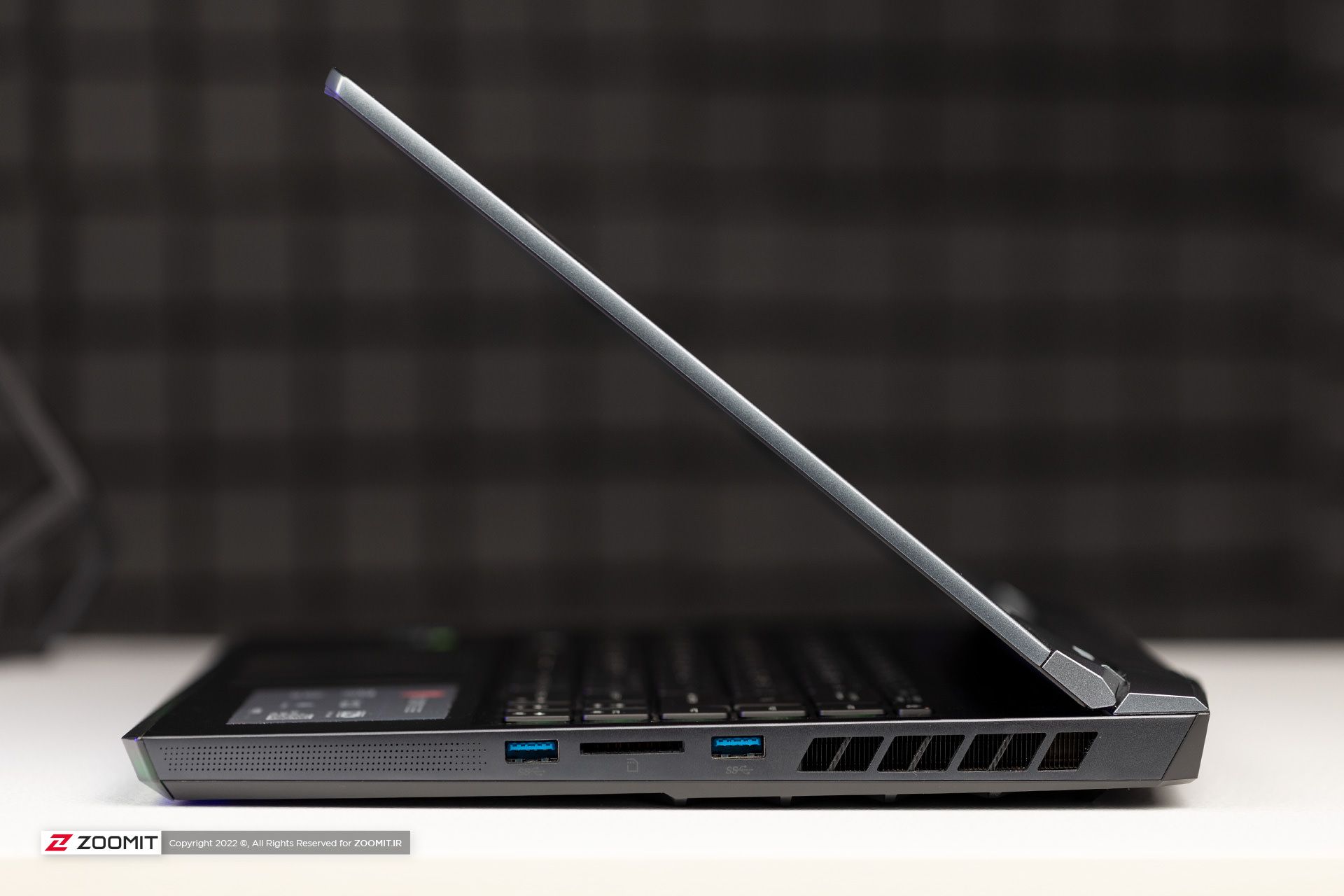 پورت‌های سمت راست لپ‌تاپ MSI Raider GE66