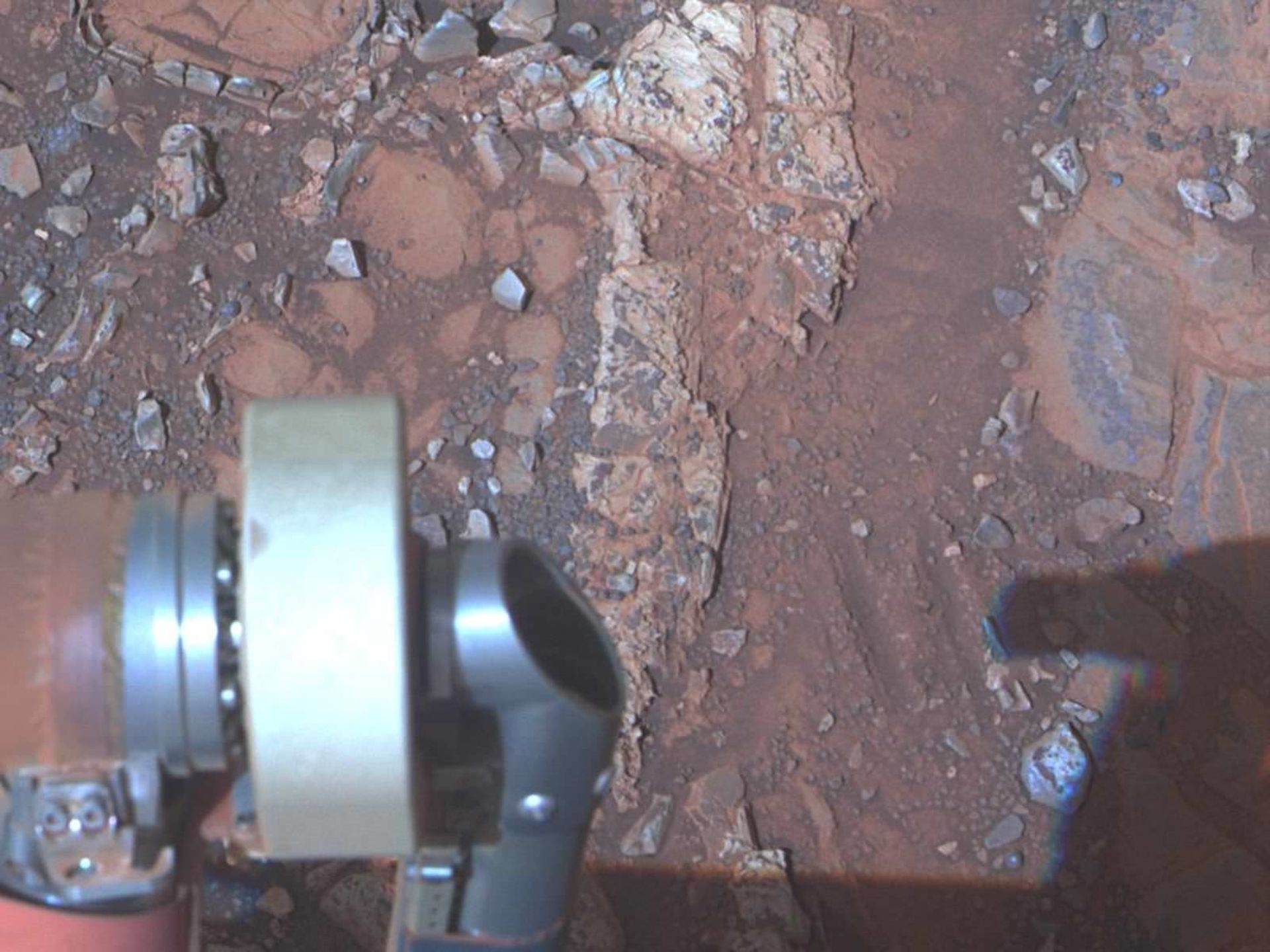 سنگ‌های سطح مریخ از نگاه مریخ‌نورد آپوچورنیتی