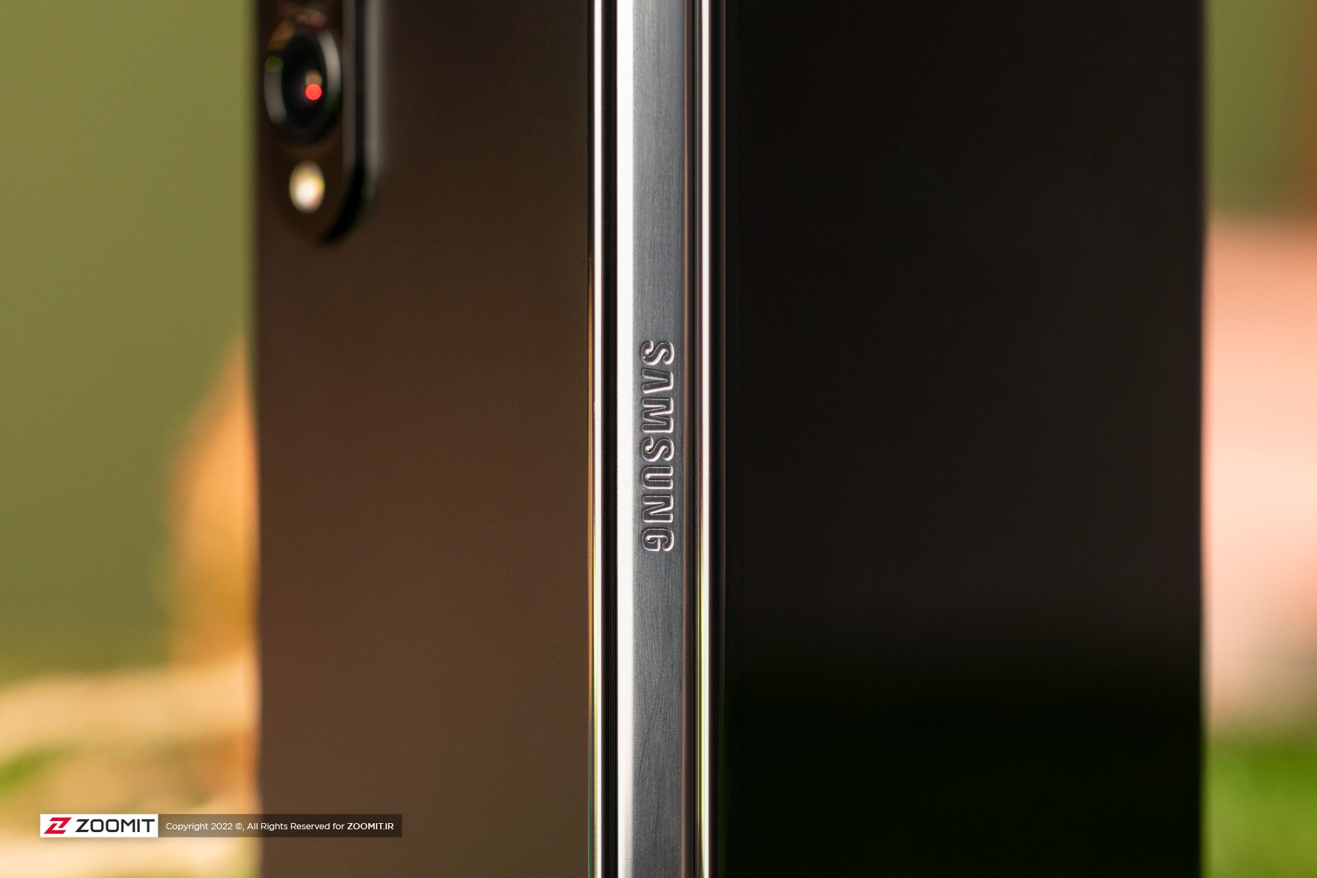 لولای گلکسی زد فولد ۴