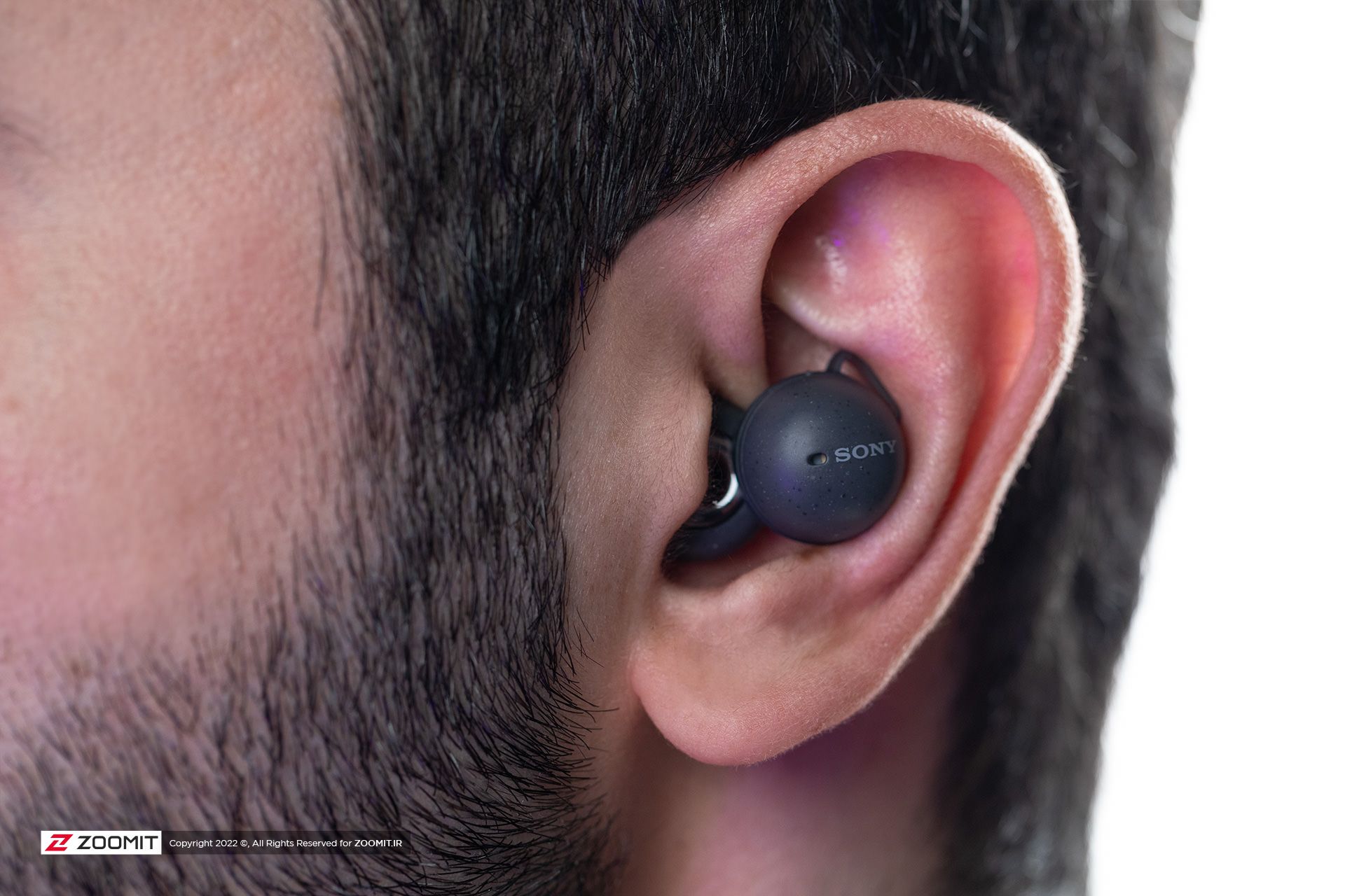 هدفون سونی لینک‌بادز در گوش / Sony Linkbuds in ear