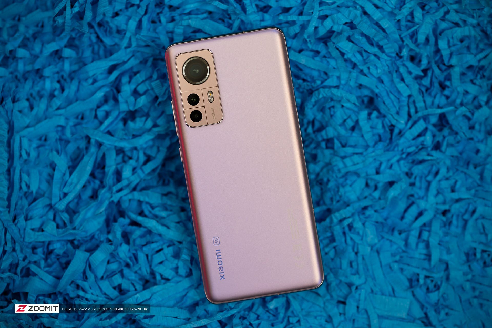 طراحی پنل پشتی شیائومی ۱۲