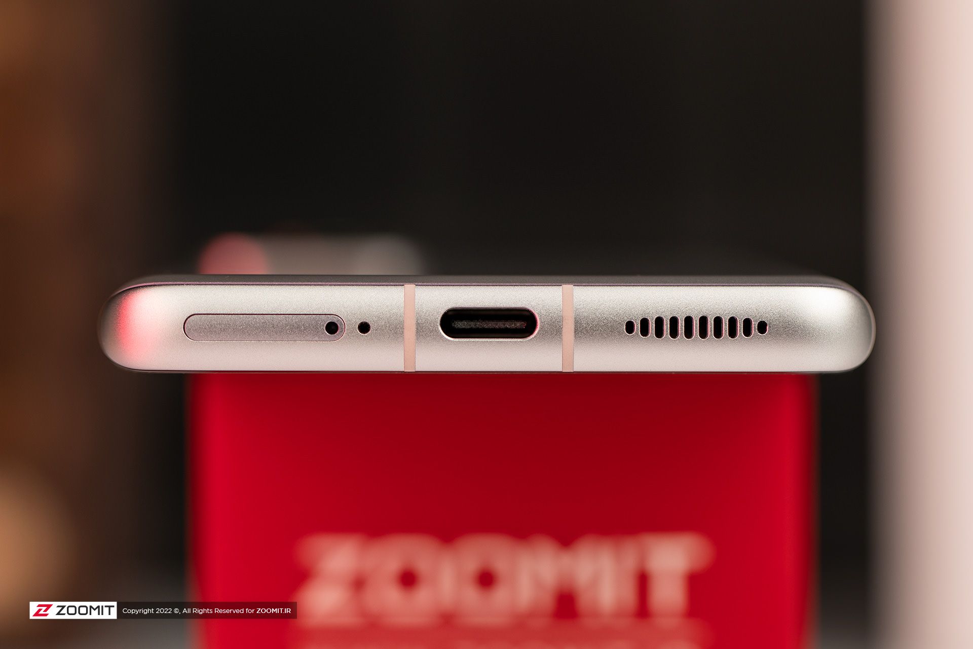 لبه پایین شیائومی ۱۲ و پورت‌ها و بلندگوی آن