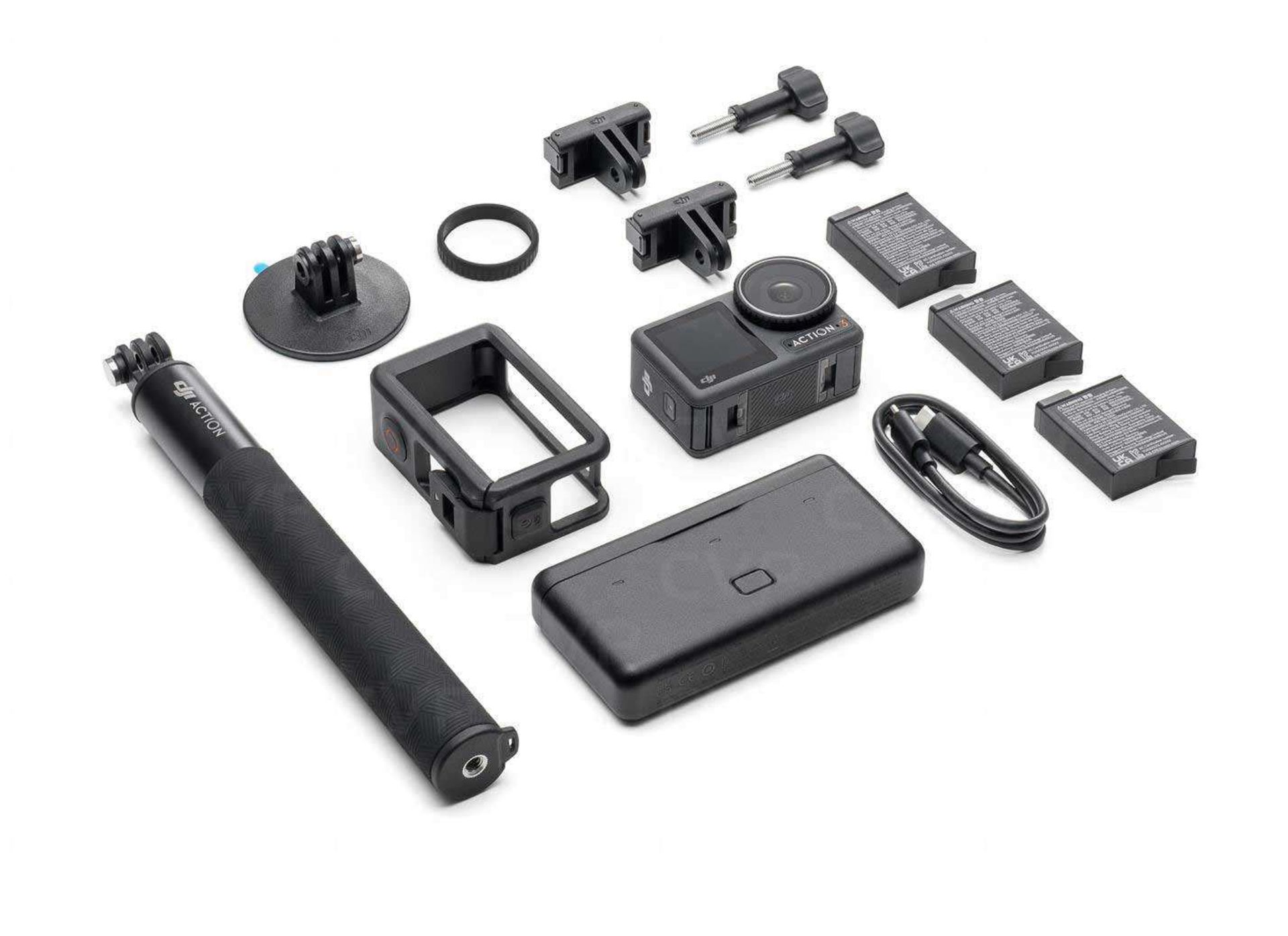 دوربین DJI Osmo Action 3 با تجهیزات Adventure