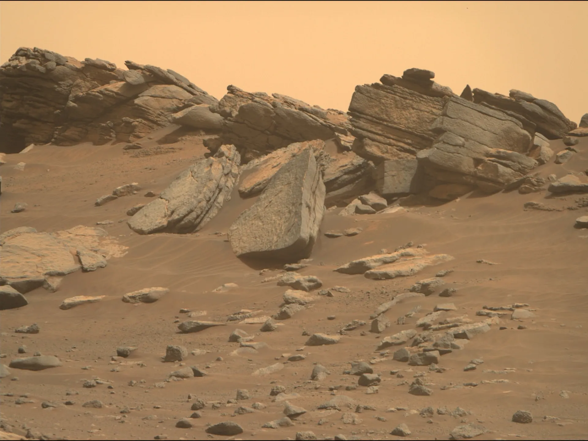 تصویر مریخ نورد پرسویرنس از سطح مریخ
