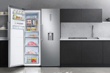 یخچال فریزر دوقلو سامسونگ Samsung RZ32M7120WW RR39M7310WW در فضای آشپزخانه
