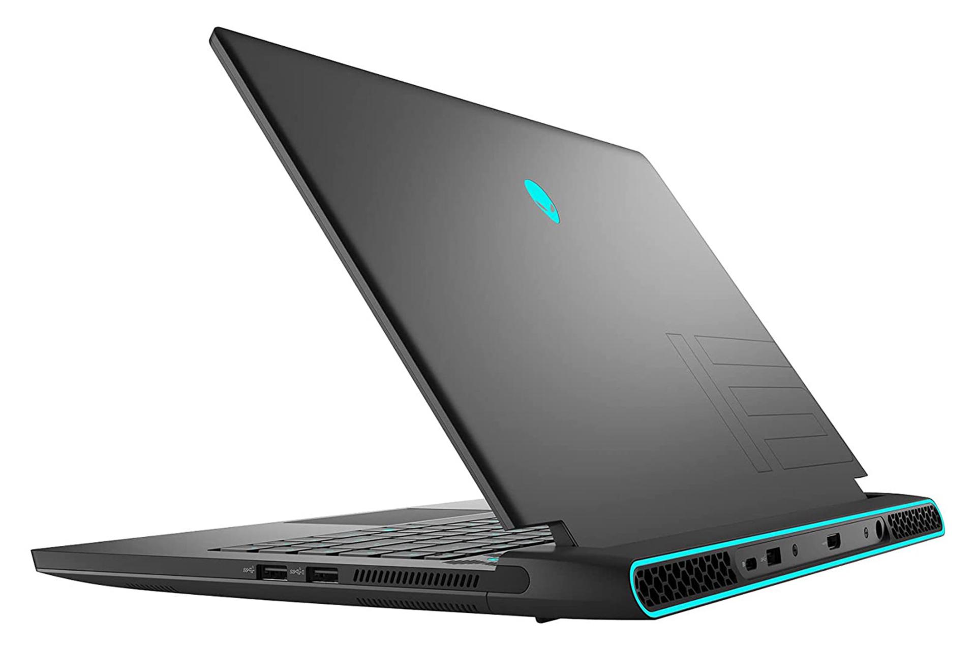 نمای پشت لپ تاپ دل الین ویر M15 R5 و نمایش پورت ها