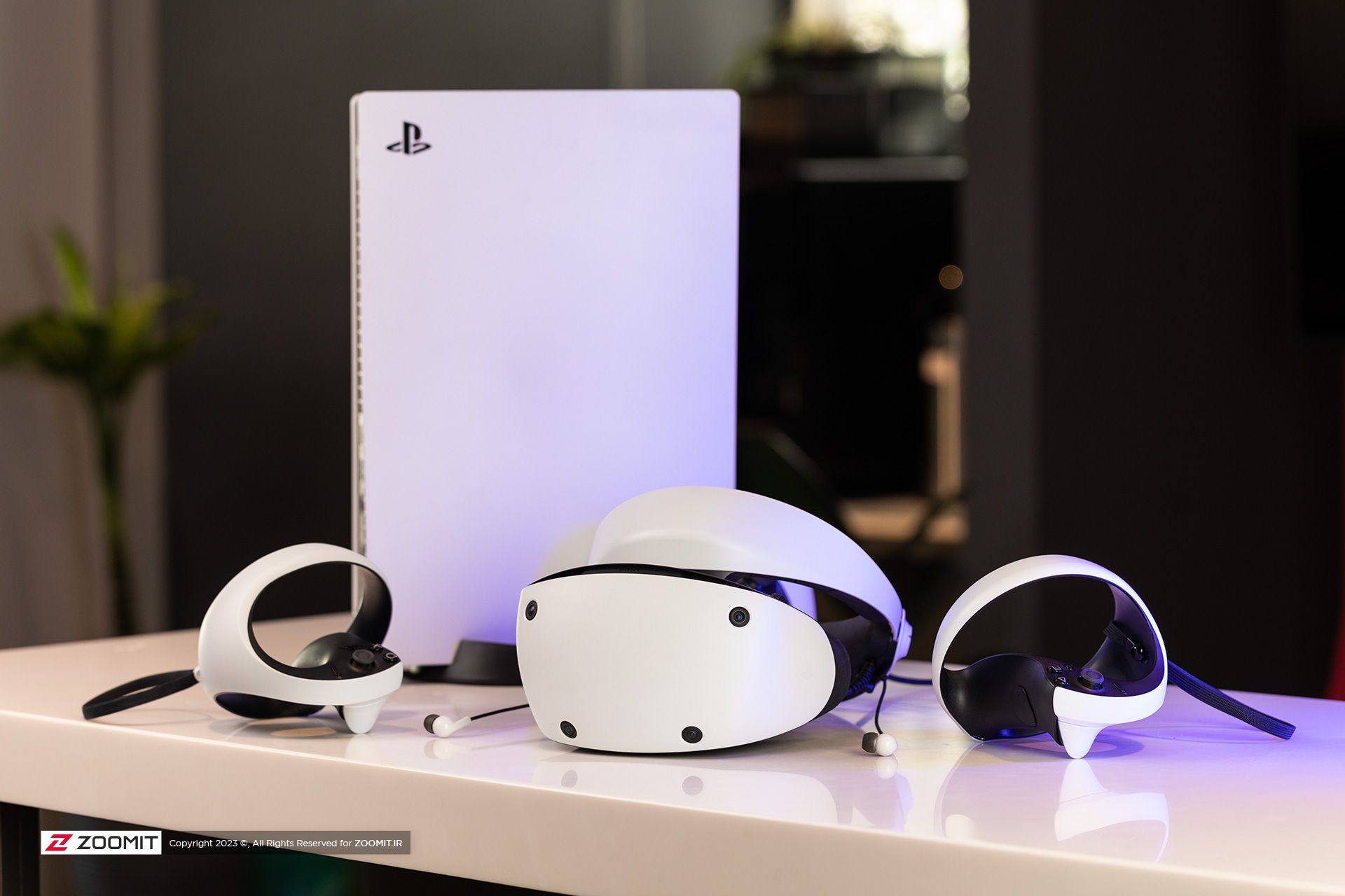 Sony PlayStation VR2 / واقعیت مجازی سونی پلی استیشن VR2 در کنار پلی استیشن 5