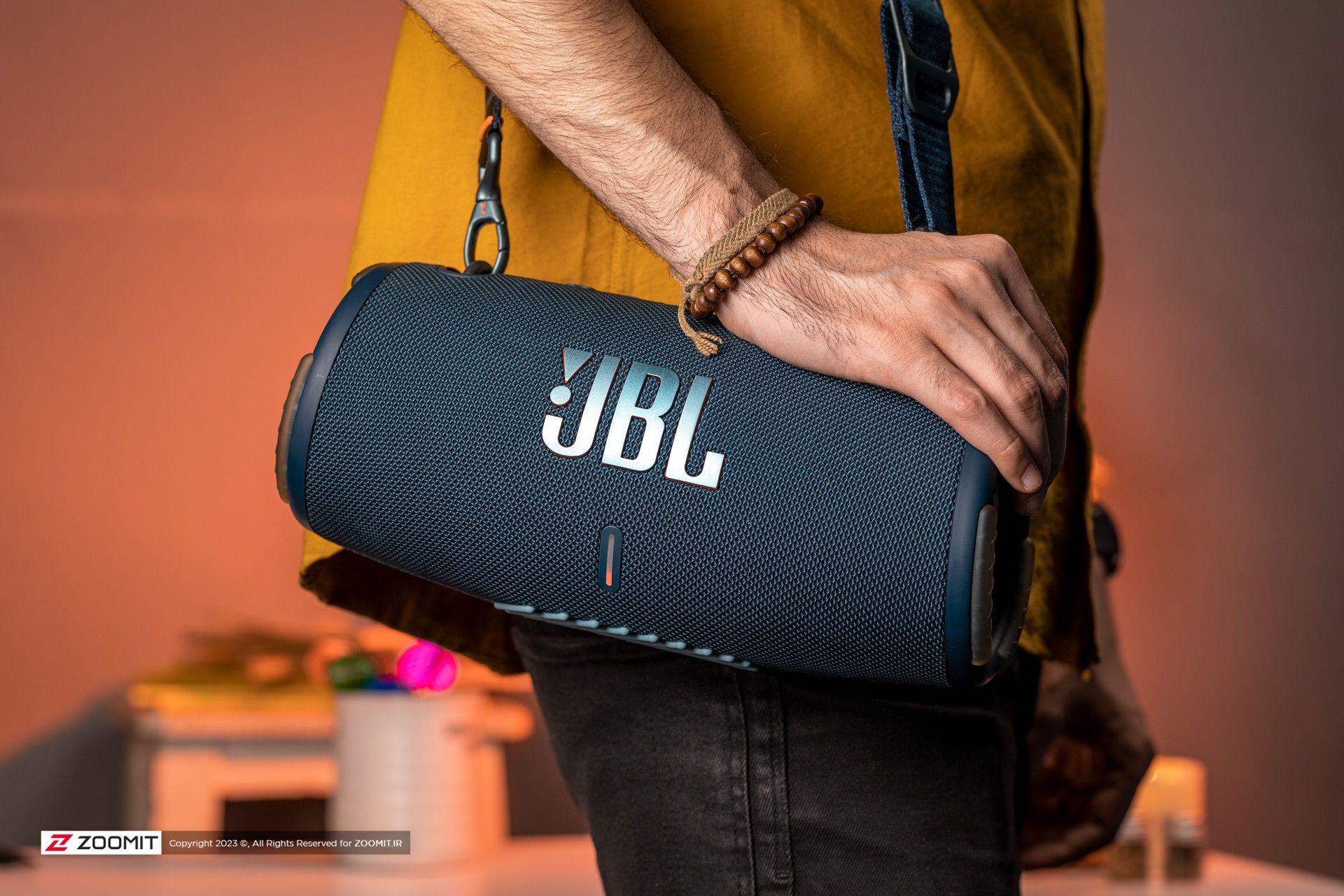 استفاده از بند دوشی اسپیکر جی بی ال JBL Xtreme 3