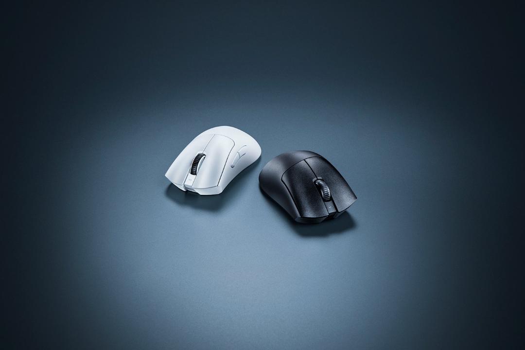 نمای جلوی ماوس ریزر Razer RAZER DEATHADDER V3 PRO
