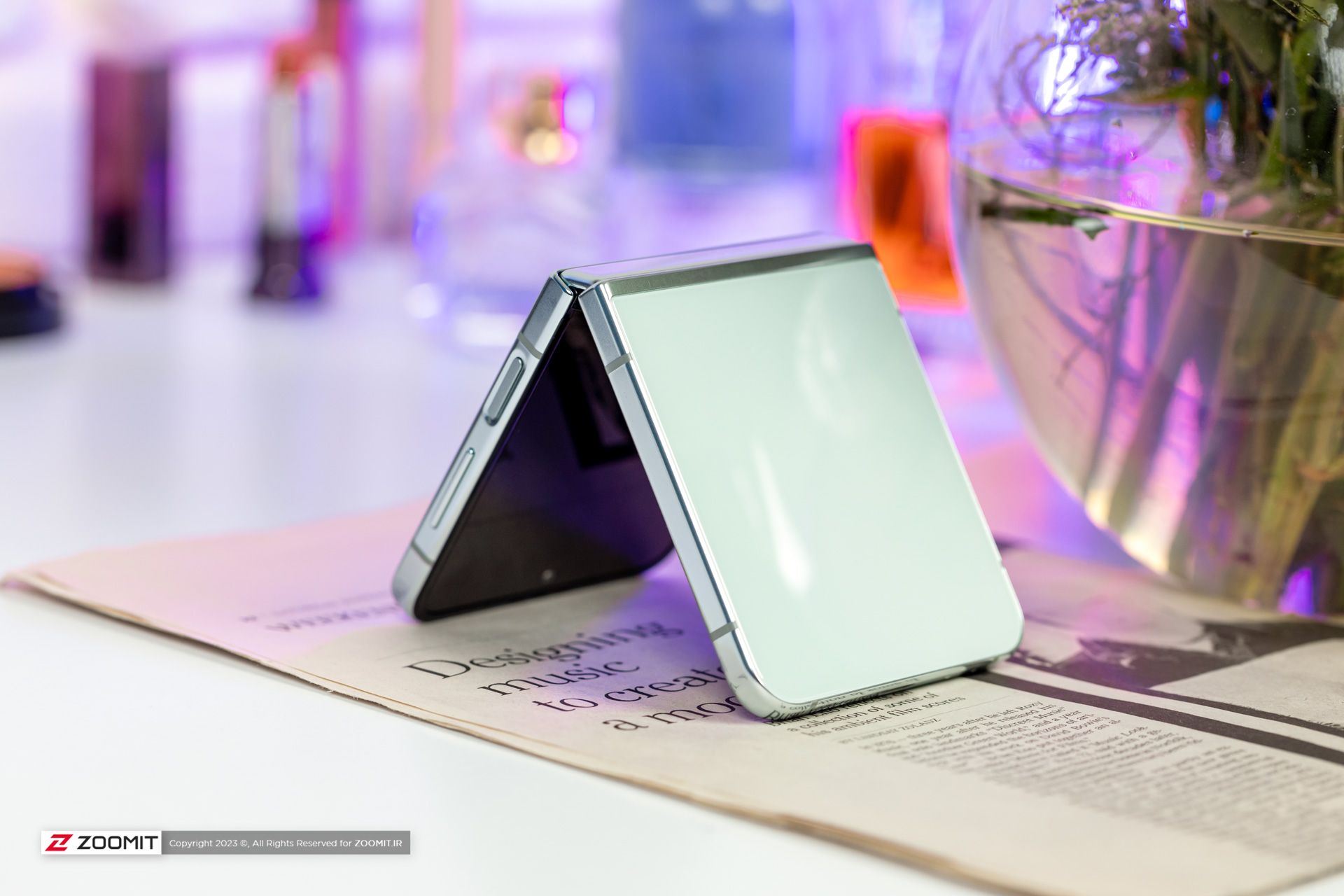 حالت باز گوشی موبایل گلکسی زد فلیپ 5 سامسونگ / Samsung Galaxy Z Flip5