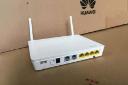 نمای کناری مودم روتر GPON هواوی Huawei HG8245H