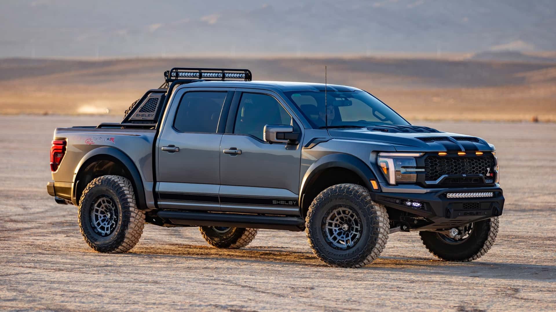 نمای سه‌چهارم جلو خودرو فورد F-150 شلبی رپتور Baja