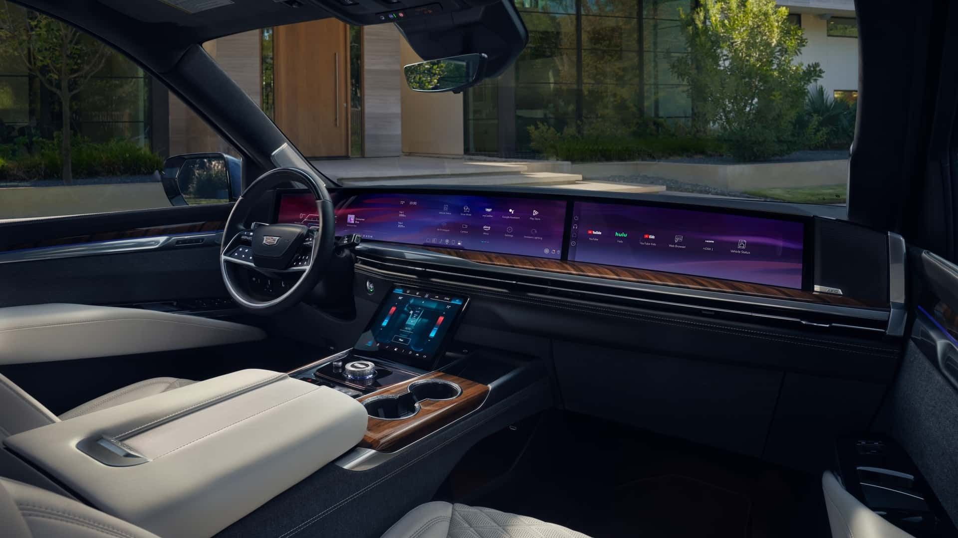 نمای داخل کابین خودرو کادیلاک Escalade 2025
