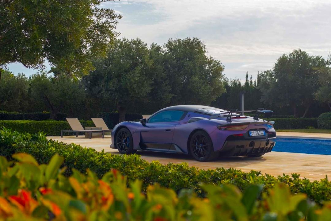 مازراتی MC20 GT2 Stradale