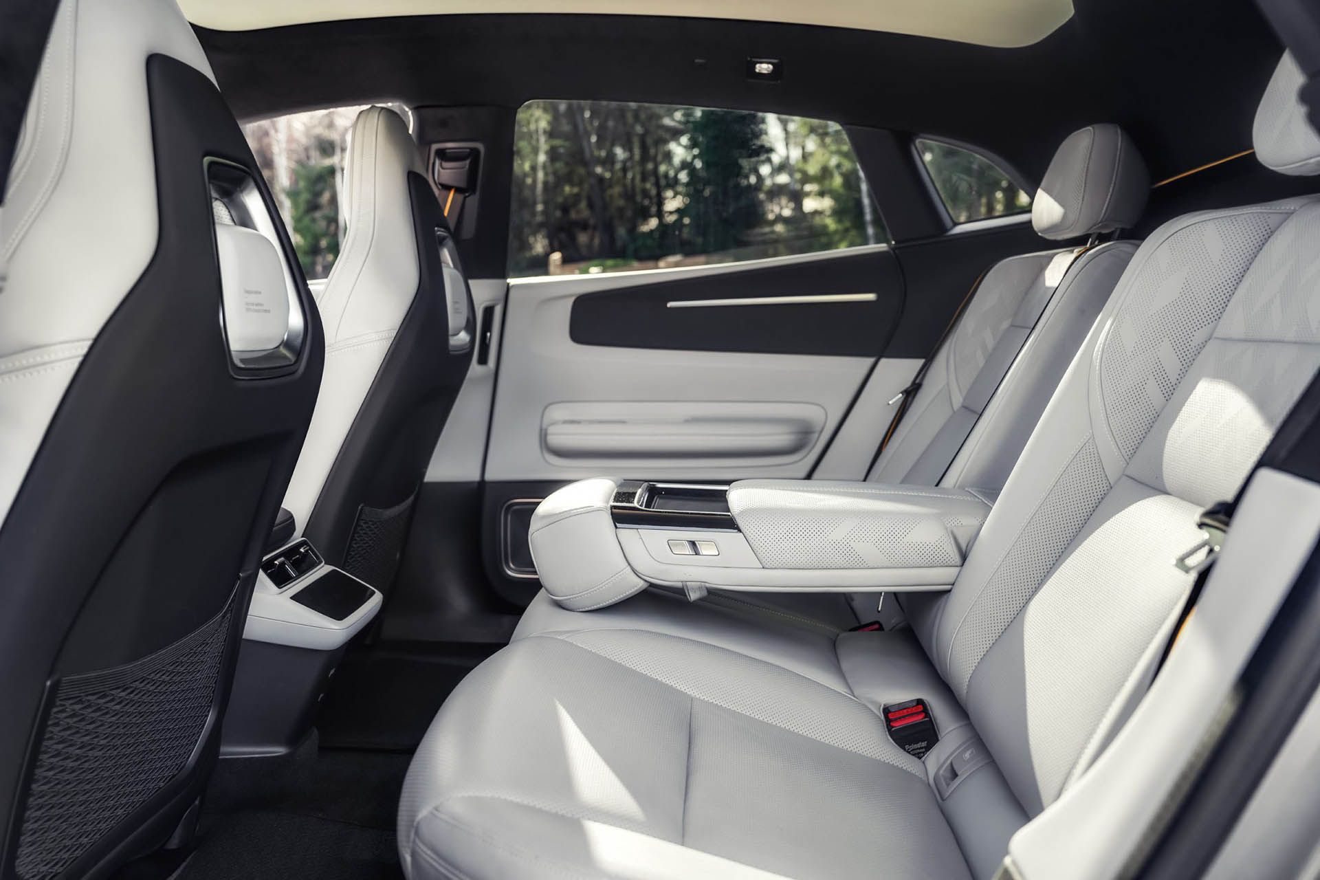 فضای سرنشینان عقب پولستار ۴