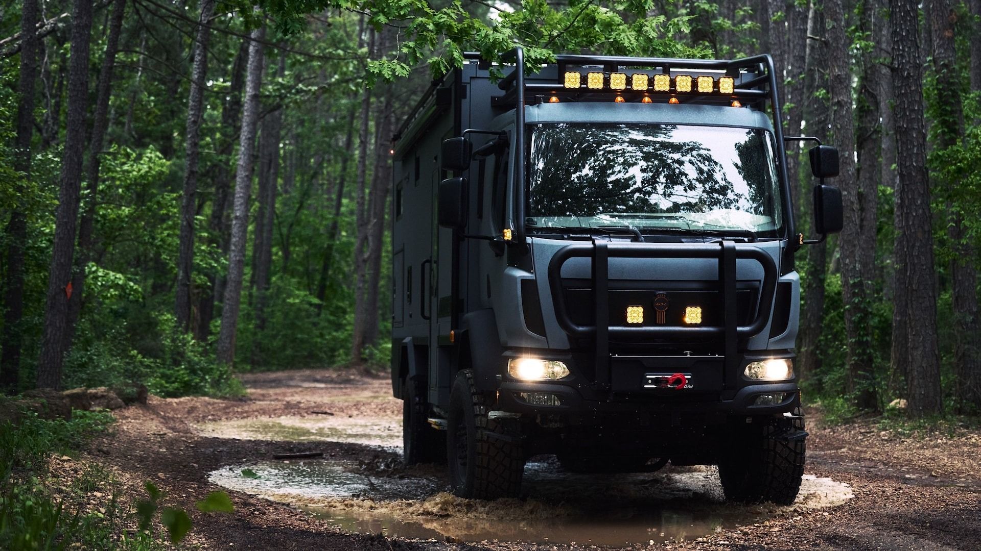 نمای جلو خودرو Kenworth K370 GXV Epic