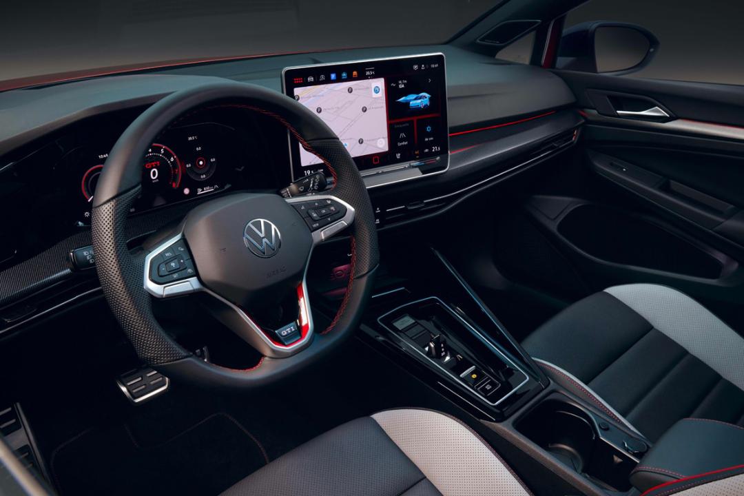 کابین Golf GTI 2025