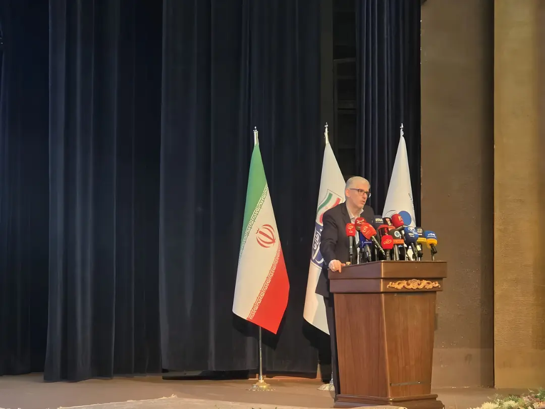 سالاریه در سخنرانی هفته فضا