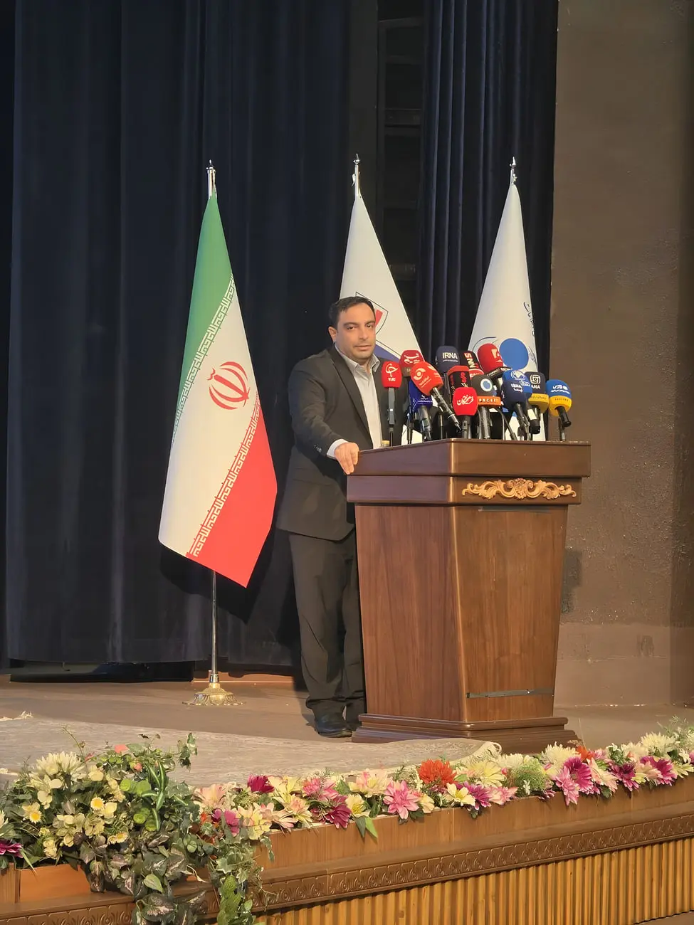مکاری در سخنرانی هفته فضا
