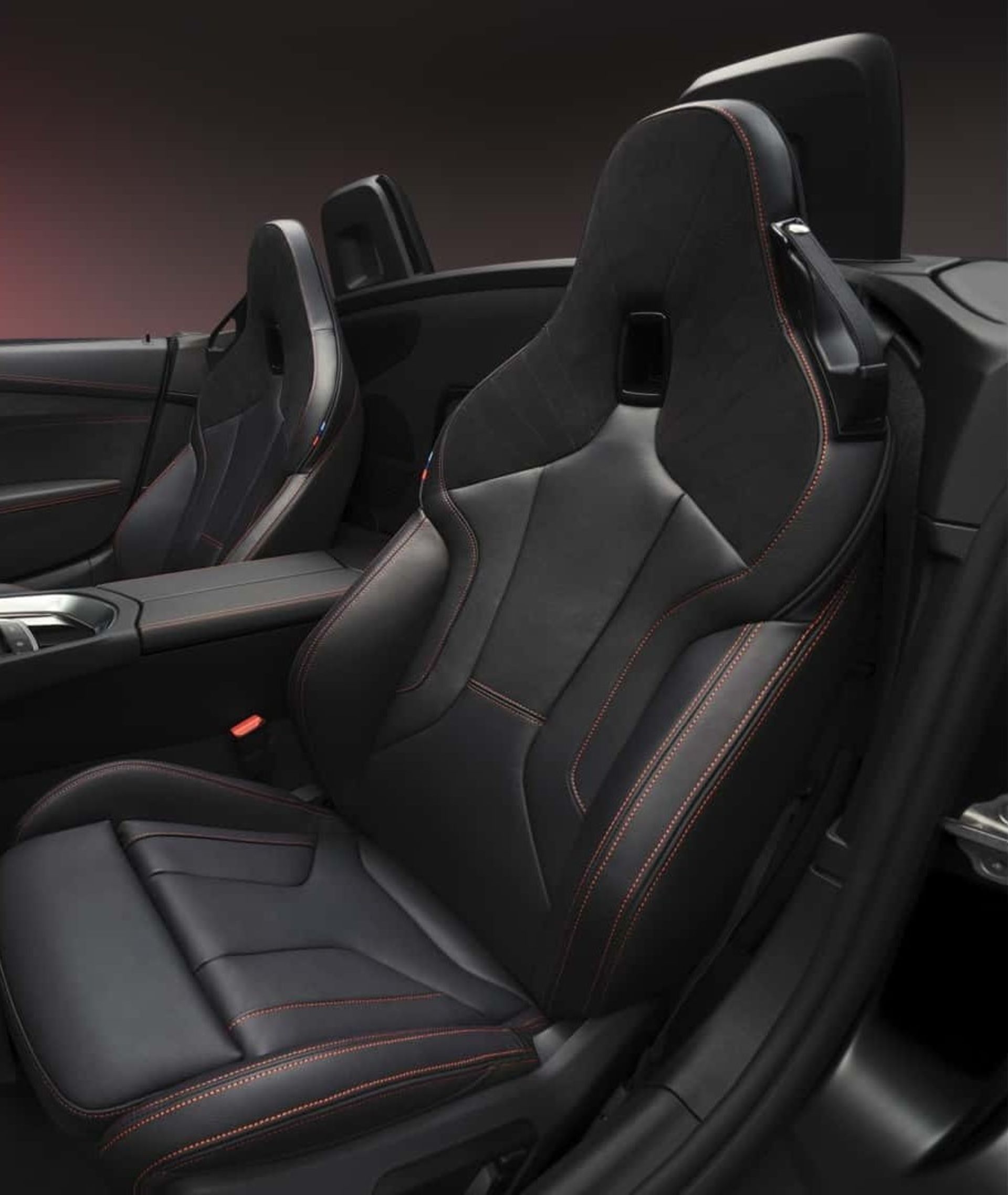 صندلی‌های جلو خودرو بی‌ام‌و Z4