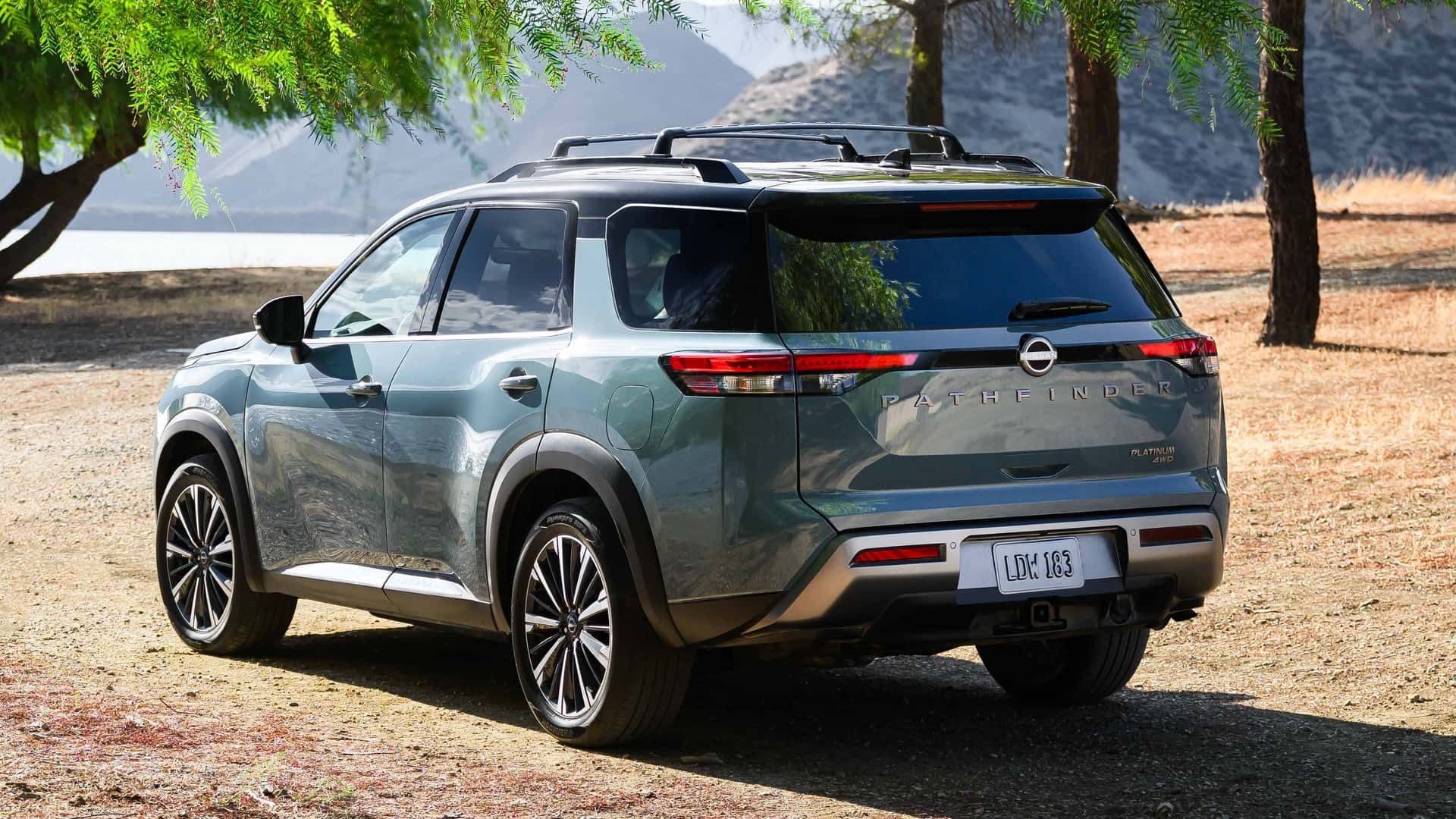 نمای سه‌چهارم عقب نیسان پت‌فایندر ۲۰۲۶