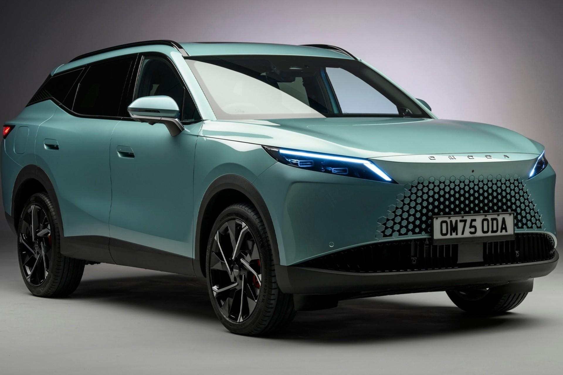 نمای سه‌چهارم جلو خودرو چری اومودا ۷