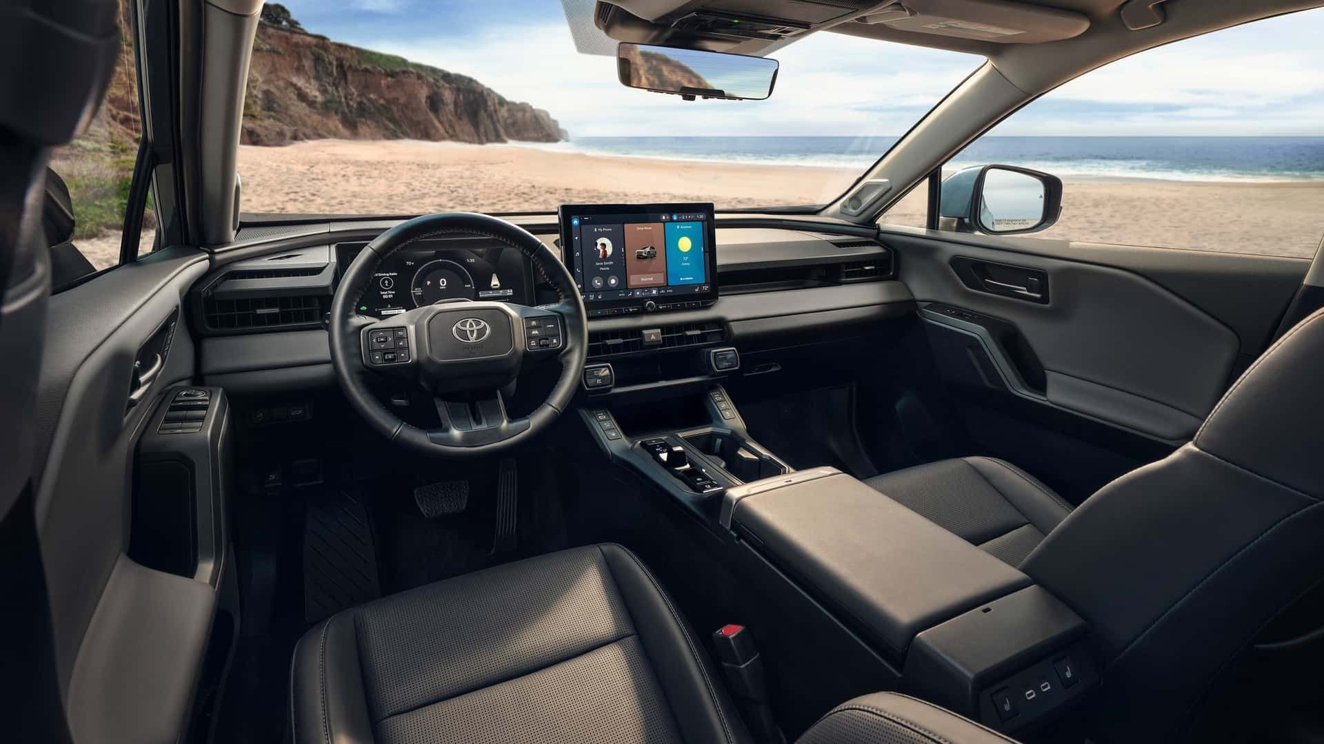 نمای داخل کابین خودرو تویوتا راوفور ۲۰۲۶