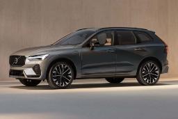نمای سه چهارم جلو ولوو XC60 مدل ۲۰۲۶