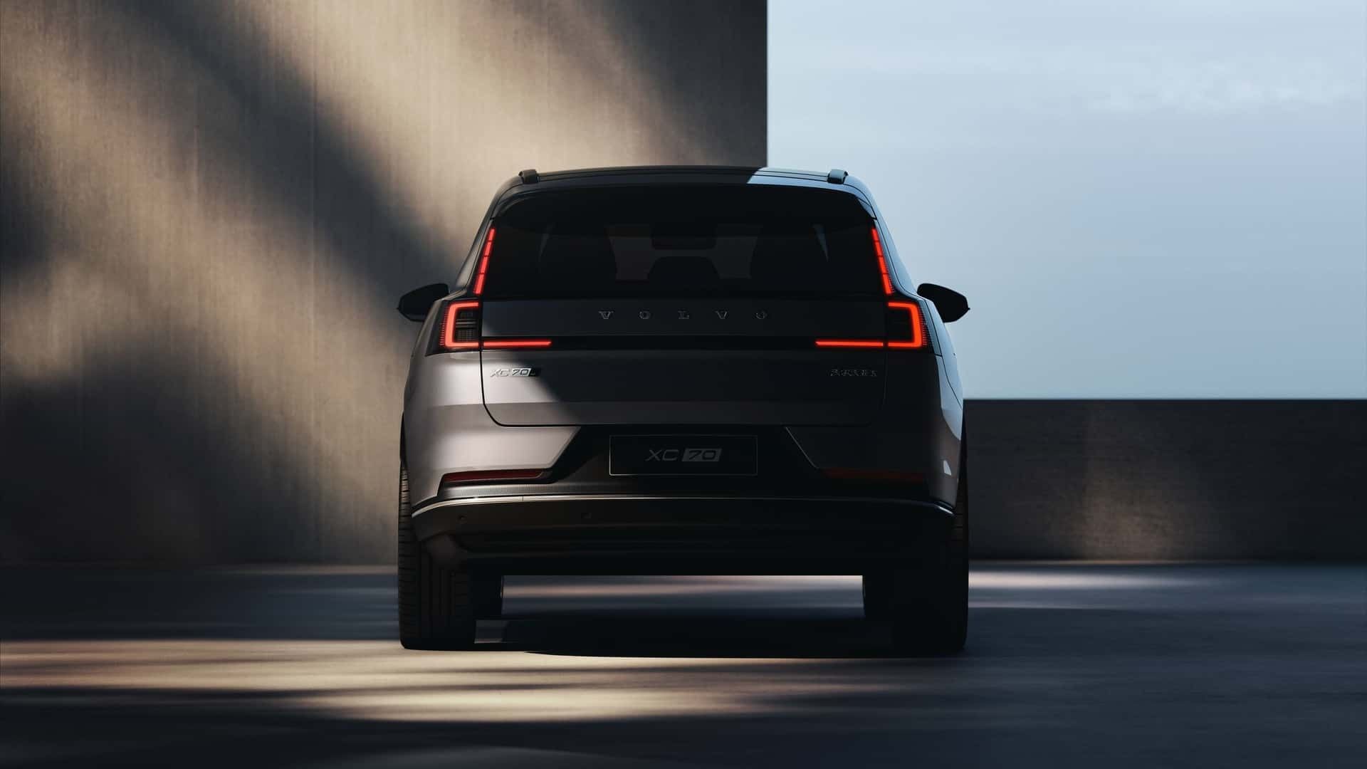نمای عقب خودرو ولوو XC70