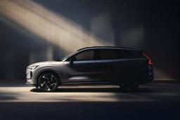 نمای جانبی خودرو ولوو XC70