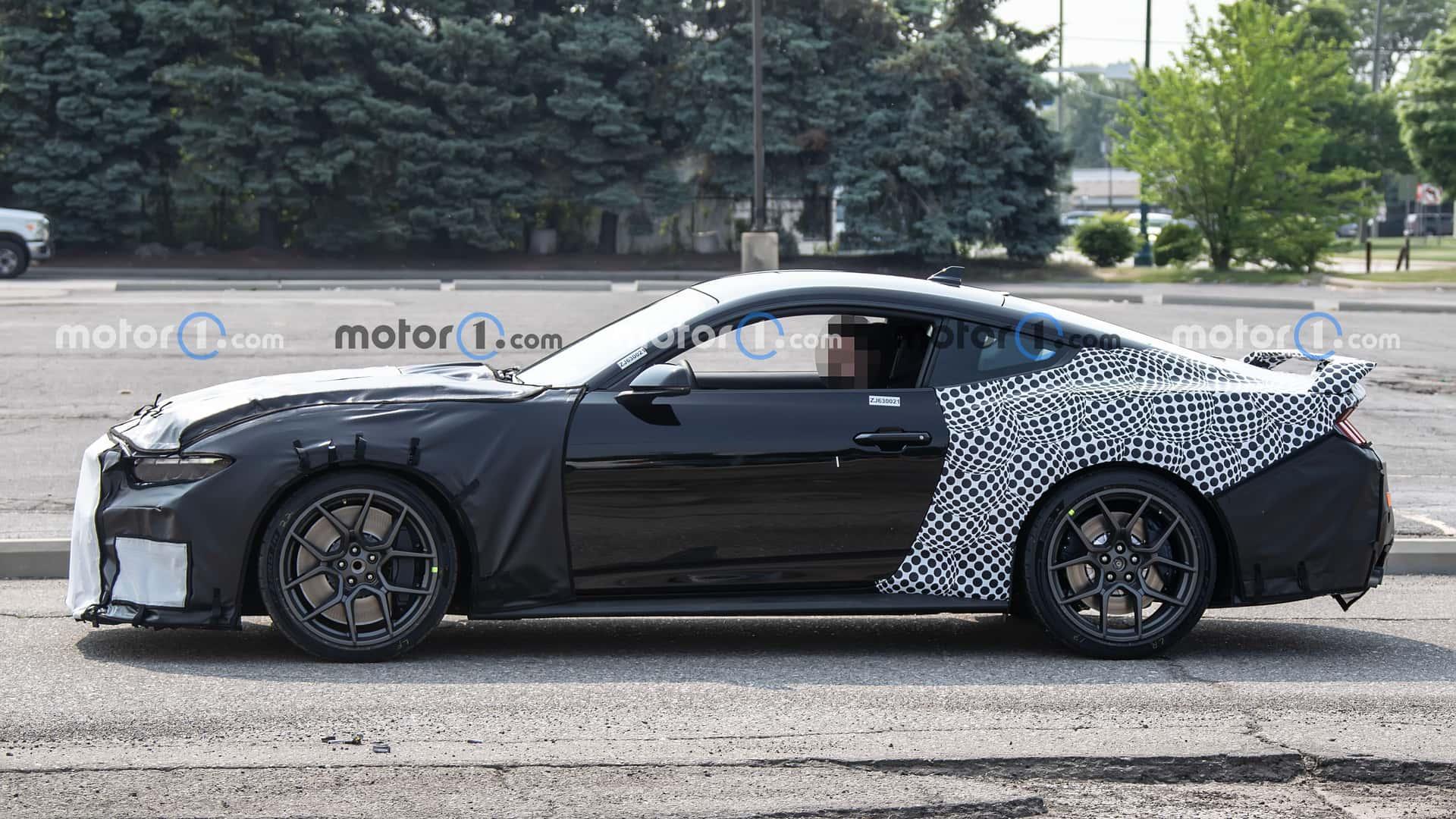 نمای کناری مدل جدید شلبی GT500