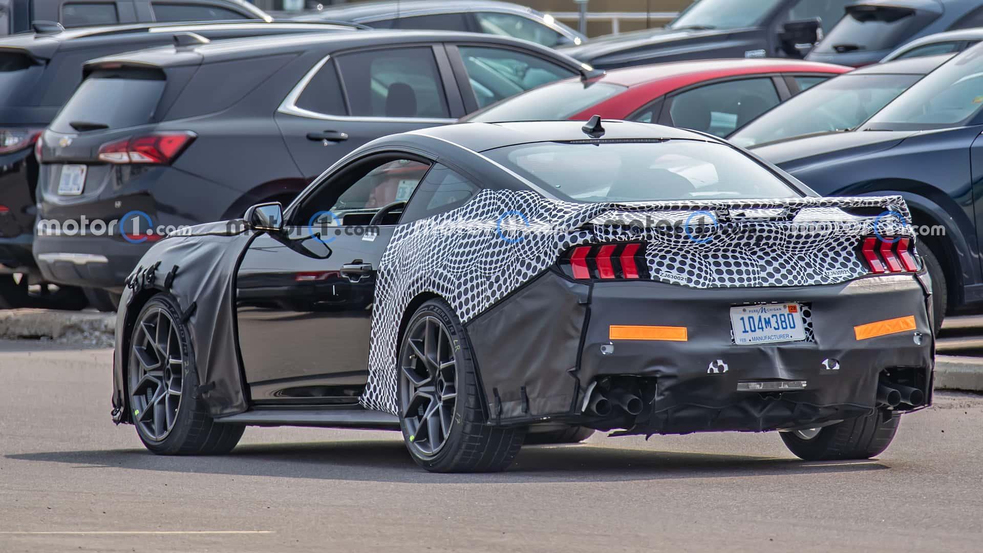 نمای پشتی مدل جدید شلبی GT500