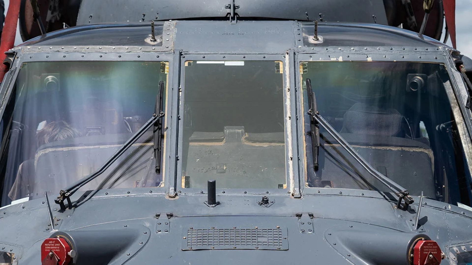 خودرو زرهی با شیشه ضدگلوله ALON