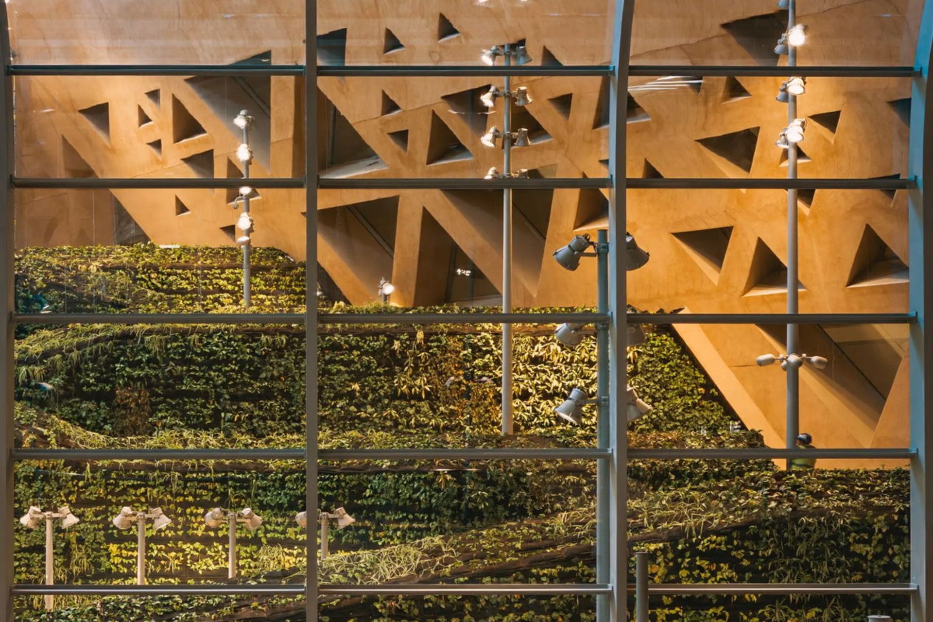 نمای داخلی ایستگاه قصر الحکم مترو ریاض