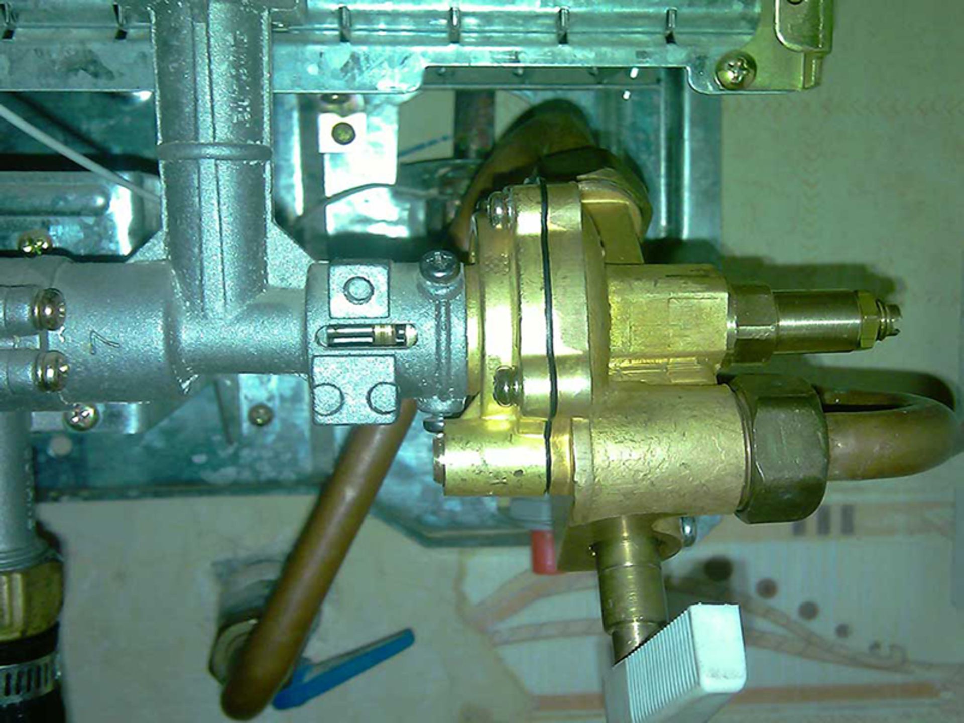 پمپ آبگرمکن