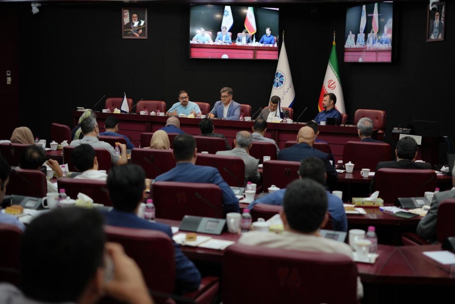 تصویر شرکت‌کننده‌ها در یک رویداد 