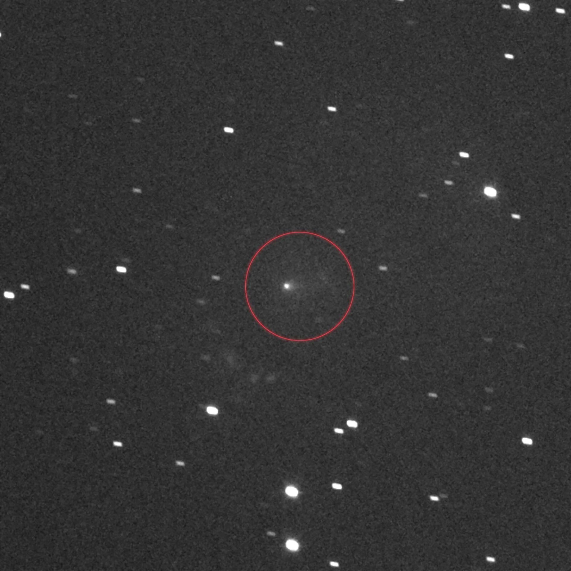 دنباله‌دار اطلس از نگاه فضاپیمای لوسی