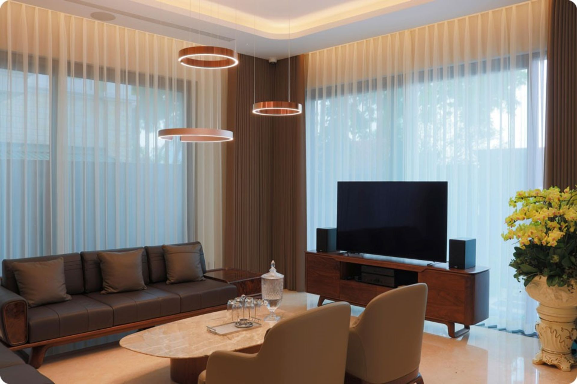 رنگین استور