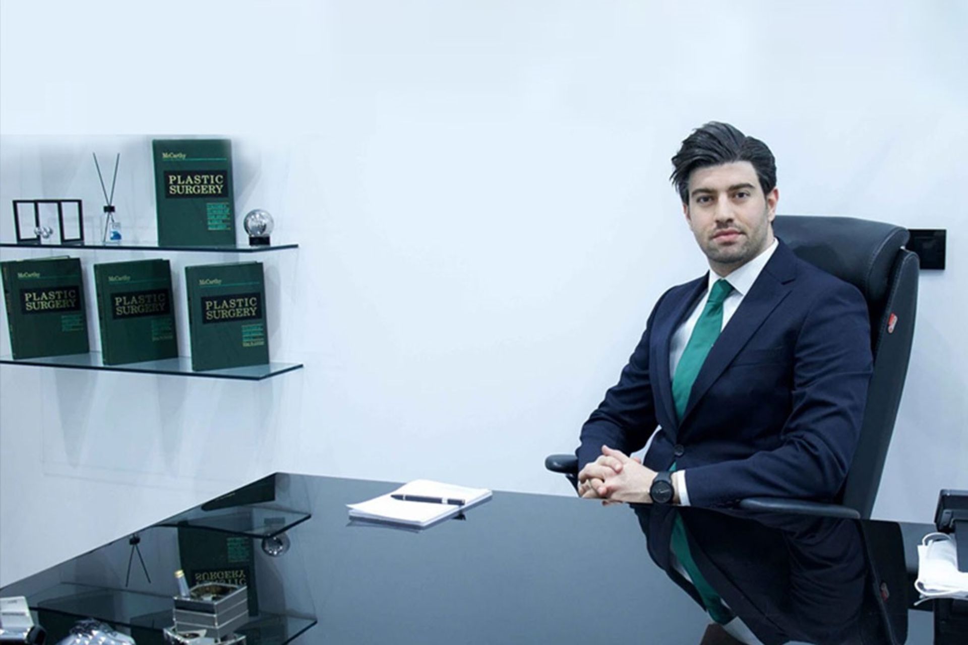 دکتر میعاد مهدوی