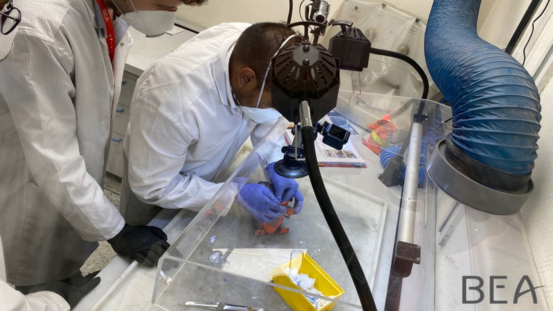 محققان BEA در حال بررسی جعبه سیاه هواپیما