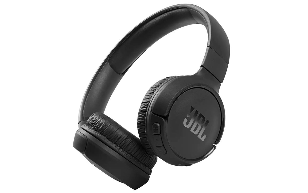جی بی ال TUNE 510BT به رنگ مشکی از نمای کنار
