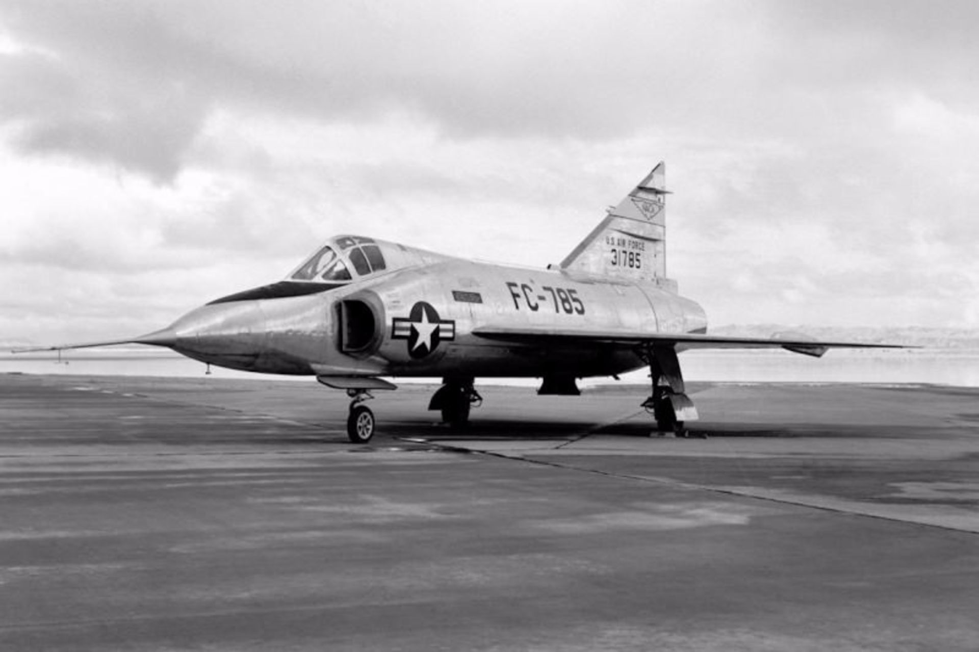 جنگنده Convair F-102 دلتا دگر