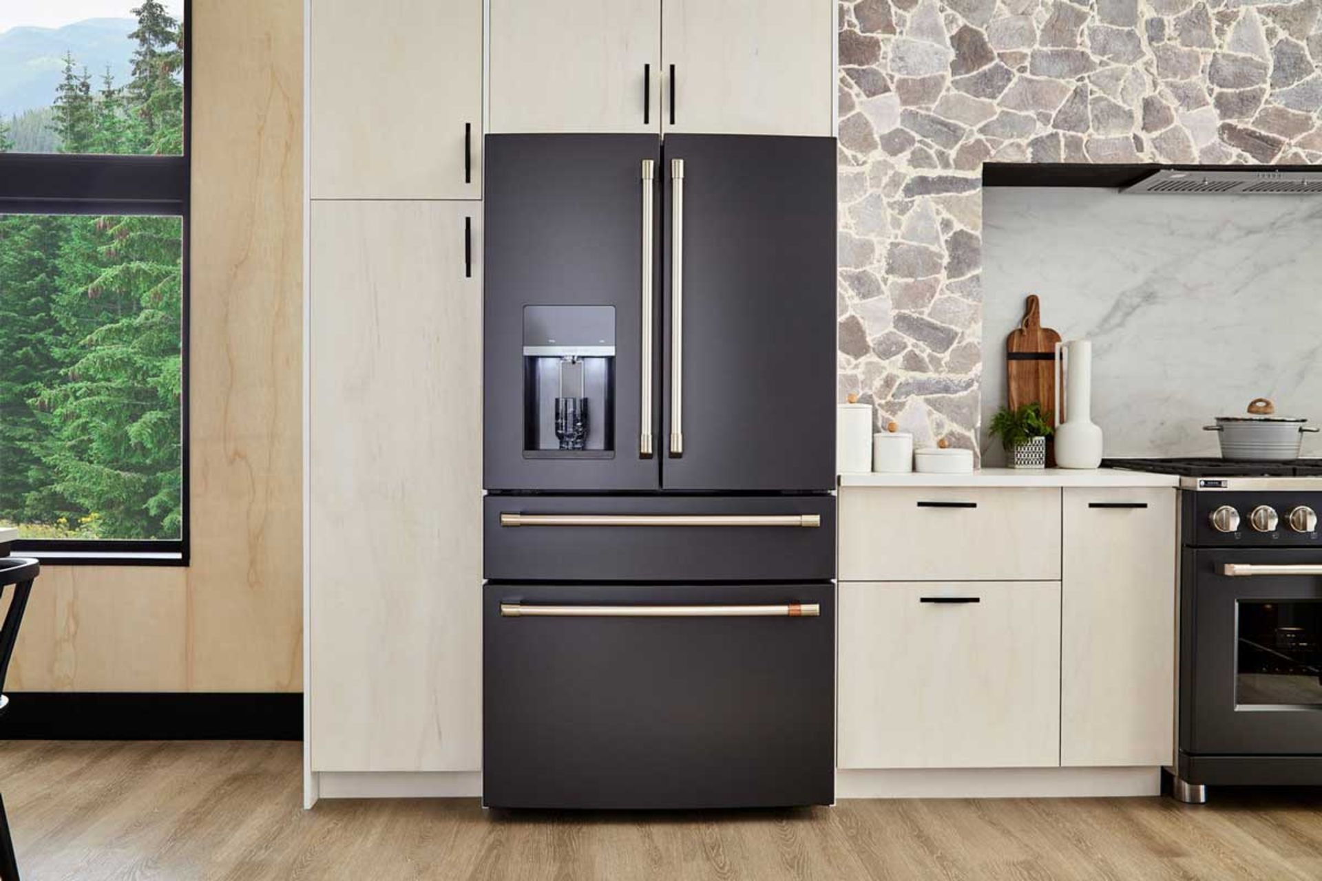 پشتیبان سرویس