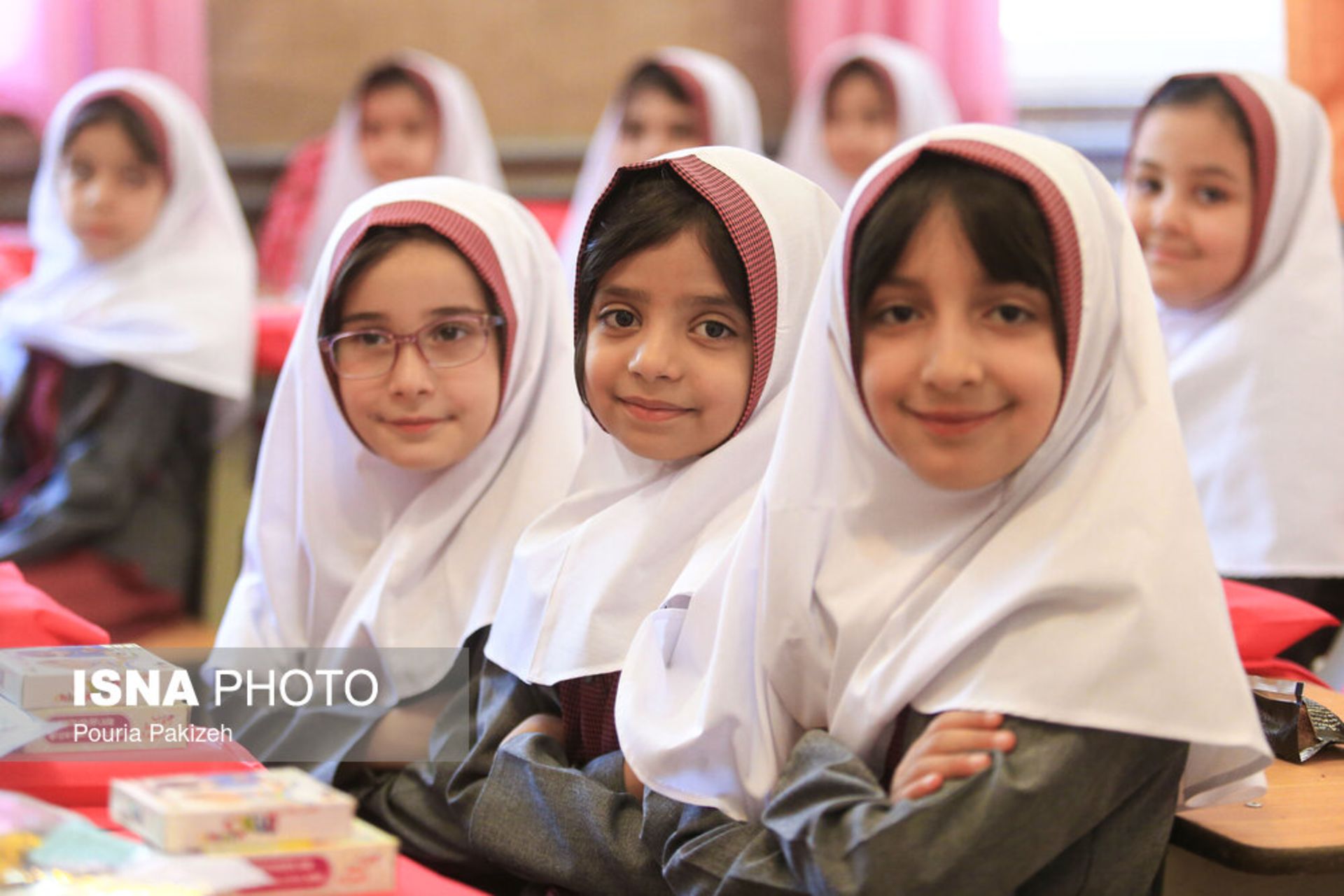 دانش‌آموزان در مدرسه